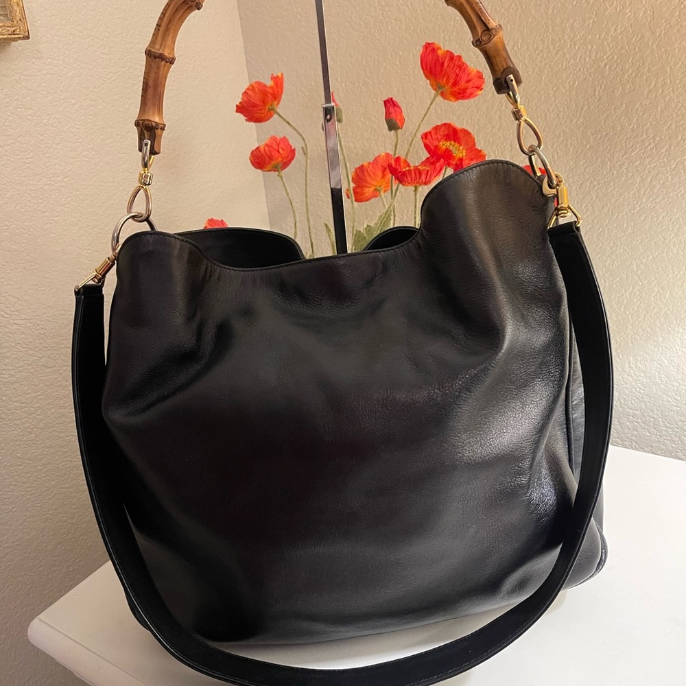 💯 Authentic Gucci Leather Hobo Bag With Strap, Black